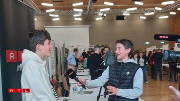Les élèves se mettent dans la peau d'un journaliste au salon des métiers du lycée Vauban.