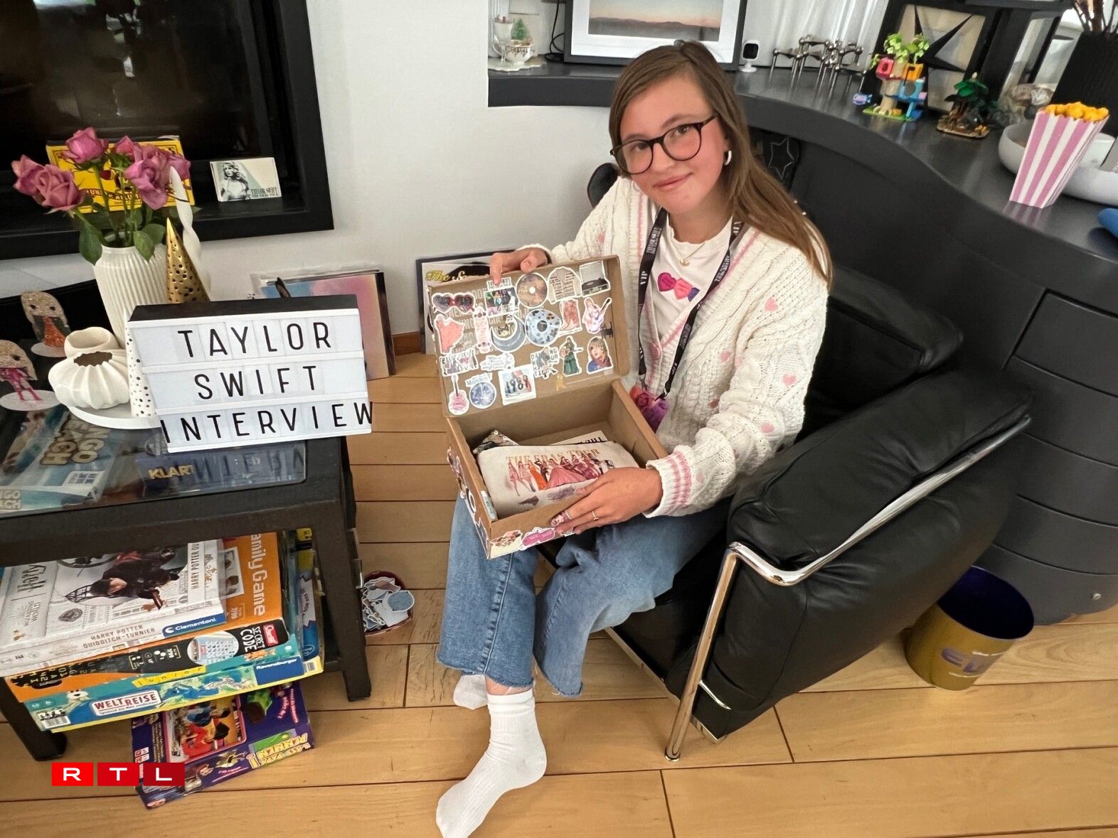 D'Juno ass zënter Joren e grousse Fan vum Taylor Swift.