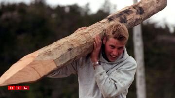 Den 18 Joer jonke William op enger Expeditioun am Chile, fir Weeër am Duerf Tortel ze bauen.