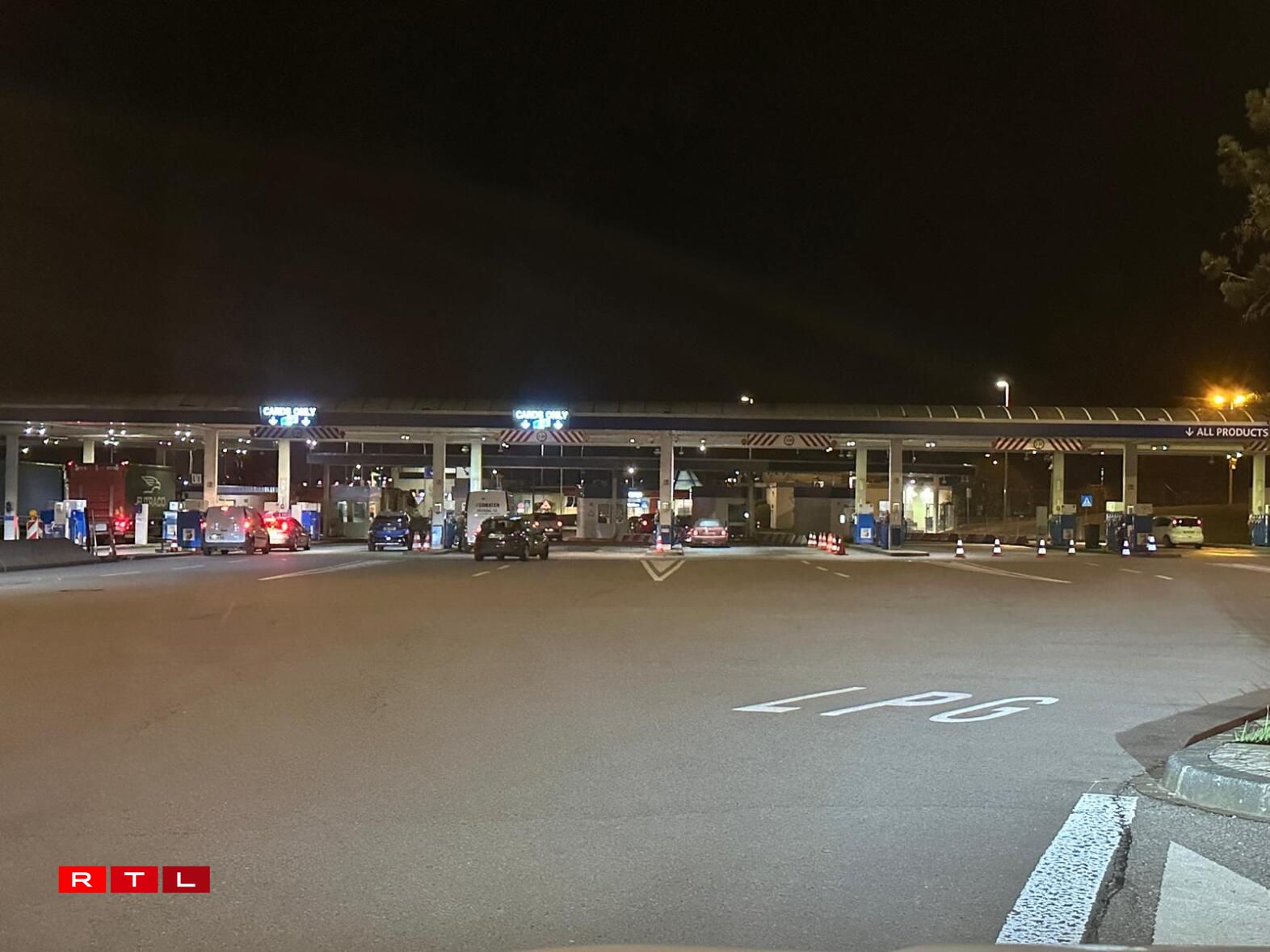 Och op der Aire de Berchem war am Laf vum Owend net däitlech méi lass.