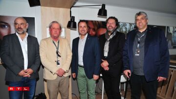 Yann Tonnar (LARS secretary and Filmakademie president ), Nicolas Steil (ULPA secretary general), Xavier Bettel (Prime minister), Guy Daleiden (Film Fund Luxembourg director), and Stéphan Roelants (FMAIV representative)