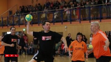 De Luc Holtz beim Télévie Promi-Handball de 15. Mäerz 2015 zu Réiden.