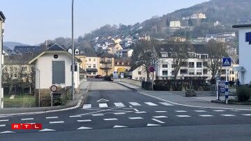Grenz Bollendorf Pont um Freideg de Moie géint 9.15 Auer