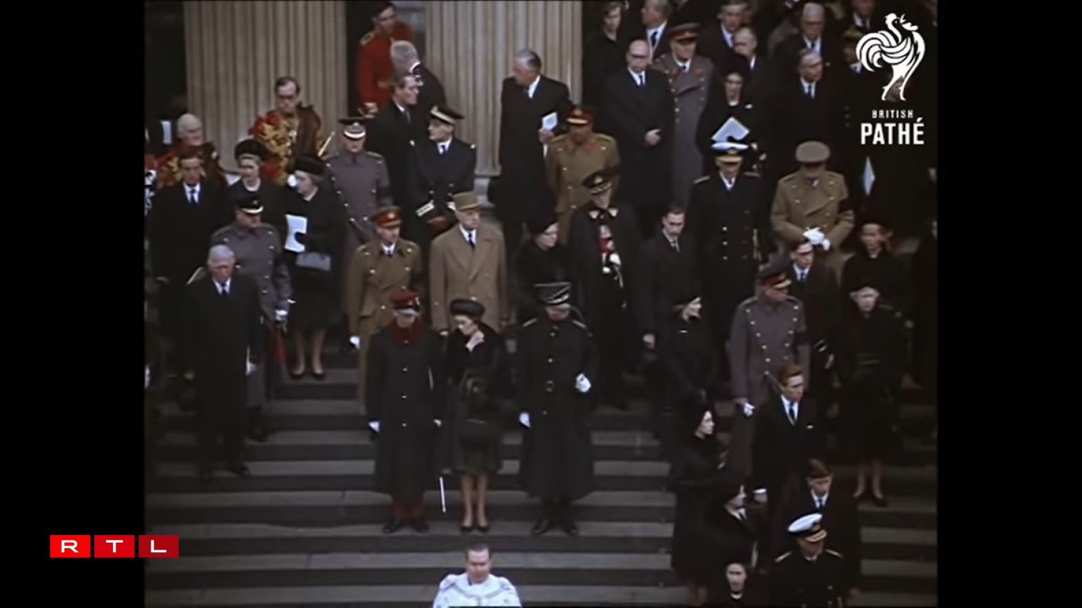 Grand Duke Jean left of de Gaulle in the second row.