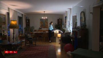 Tekla a déjà commencé à emballer des affaires, sans même savoir où elle habitera dans quelques jours...