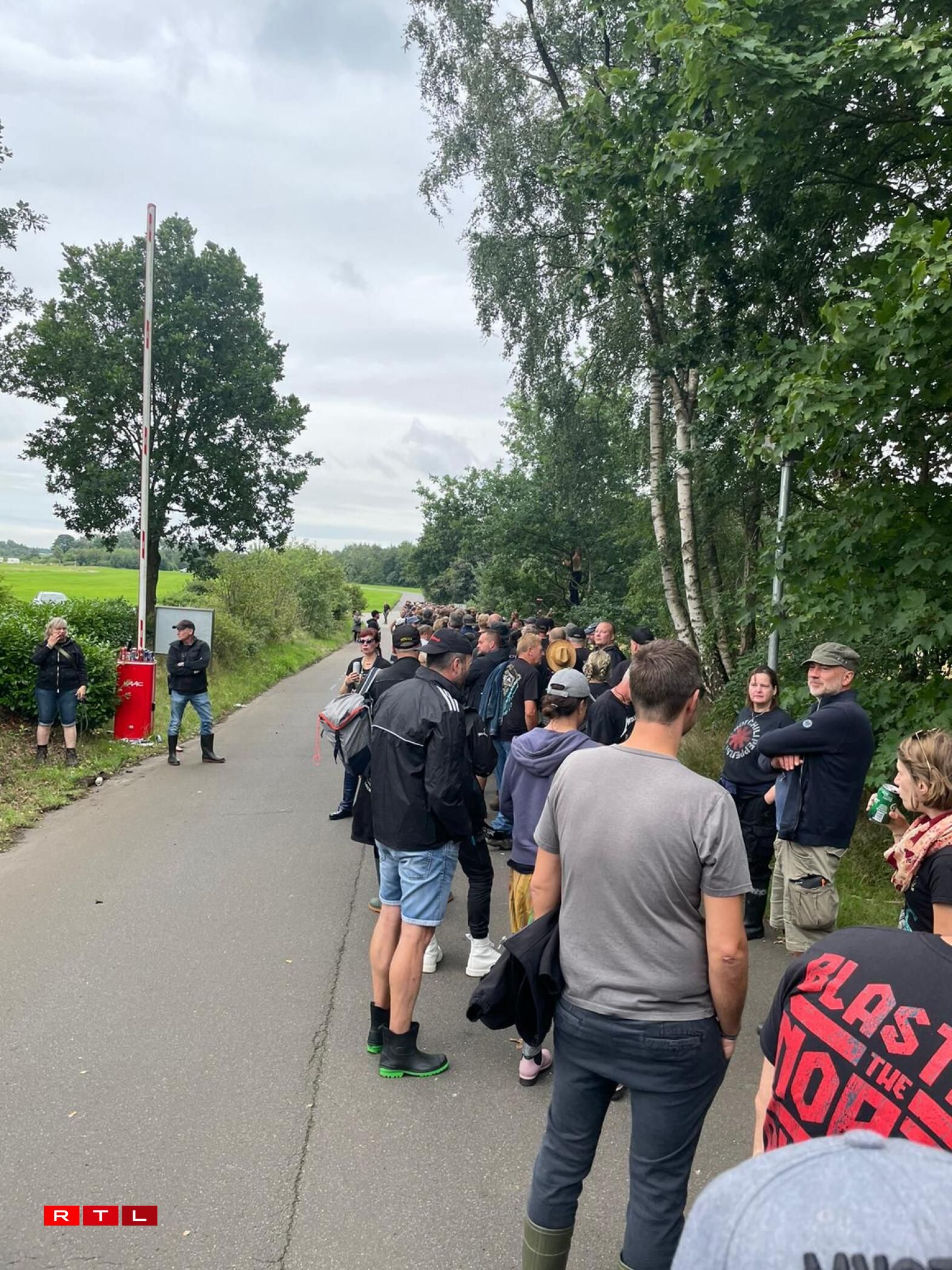 fir bei de Shuttle-Bus muss ee vill Gedold matbréngen