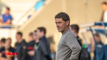 Beim Frëndschaftsmatch géint Irland den 10. Juni stoung de Luc Holtz eng leschte Kéier fir Lëtzebuerg un der Säitelinn.