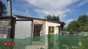 On compte une centaine de cabanons, faits de bric et de broc.