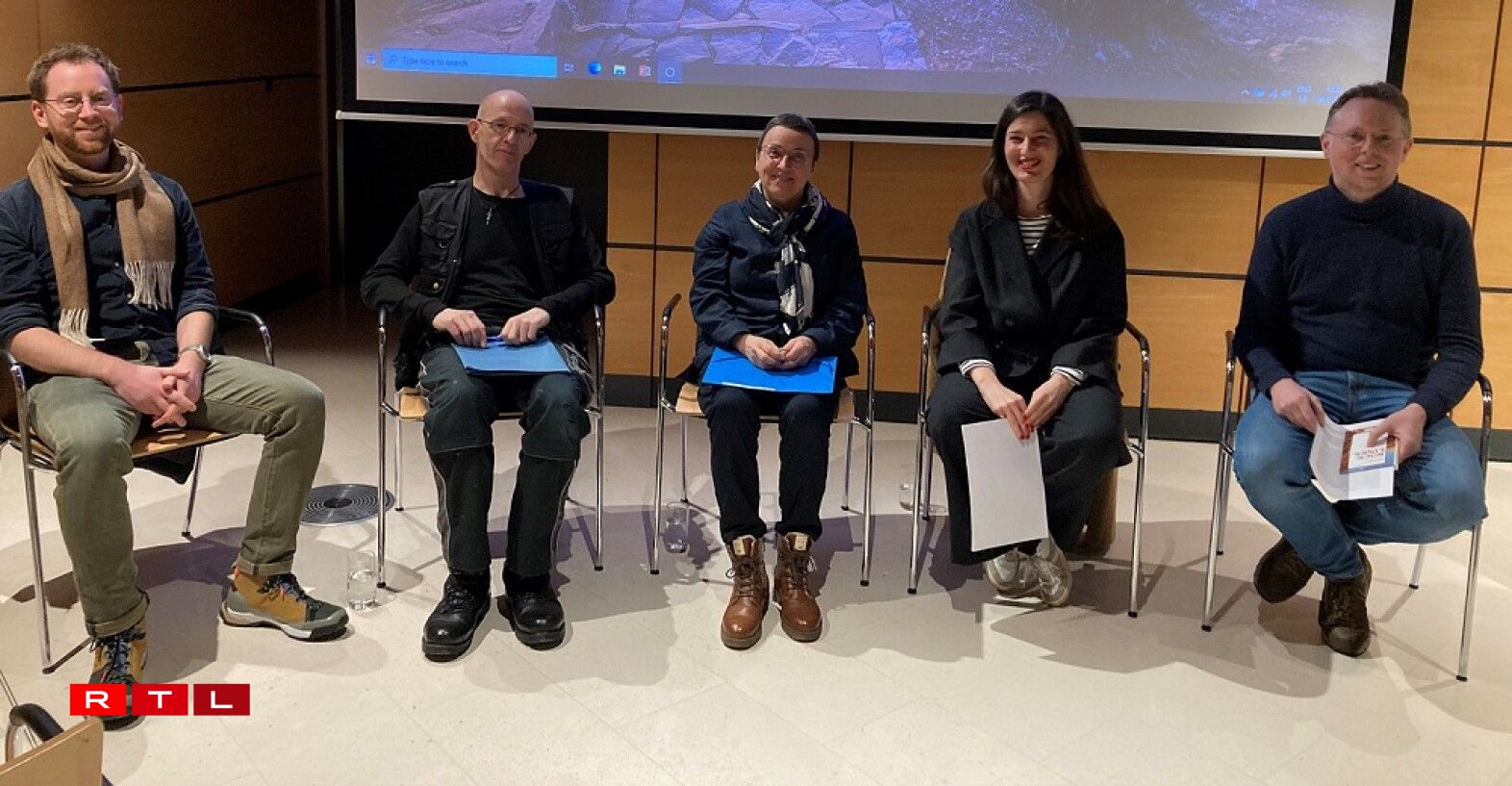 D'Konferenz am Naturmusée: v.l.n.r: Sébastian Thiltges(Moderator), Bernd Marcel Gonner, Ulrike Bail, Elise Schmit, Robert Weis