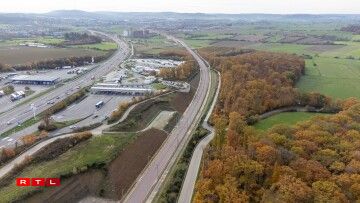 The new line runs alongside the A3 as far as the Berchem service area, before veering north and heading towards Bettembourg.