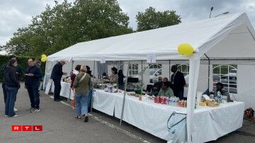 Food stand, with delicious currys and more