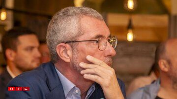 La mine des mauvais jours de Frank Engel, cofondateur de Fokus, en dit long sur la déception au sein du jeune parti. L'ancien président du CSV le sait. Il a loupé son pari. Fondé en février 2022, Fokus n'obtiendra pas de siège à la Chambre comme escompté. Malgré un premier score honorable au niveau national pour une première participation (2,49% des voix).