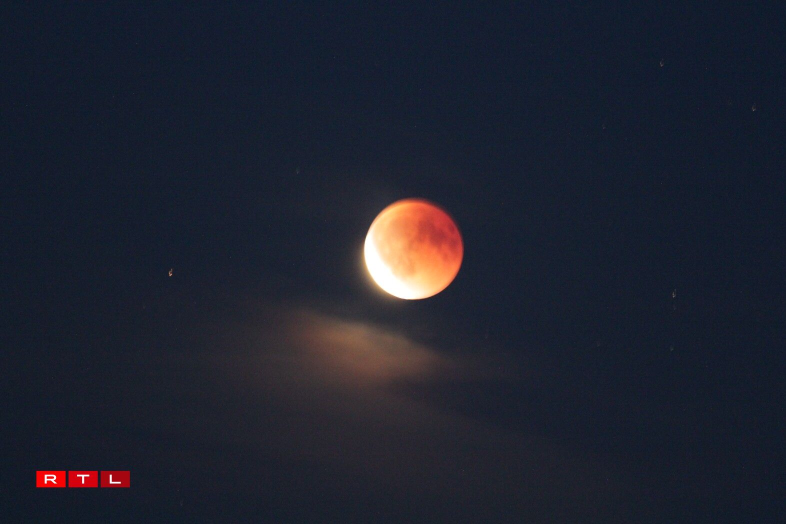 Mat Fotokamera zu Housen/Neline Peels