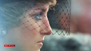 Mat nëmmen 20 Joer ass d'Lady Diana duerch hir Hochzäit mam Prënz Charles zu engem Member vun der kinneklecher Famill ginn.