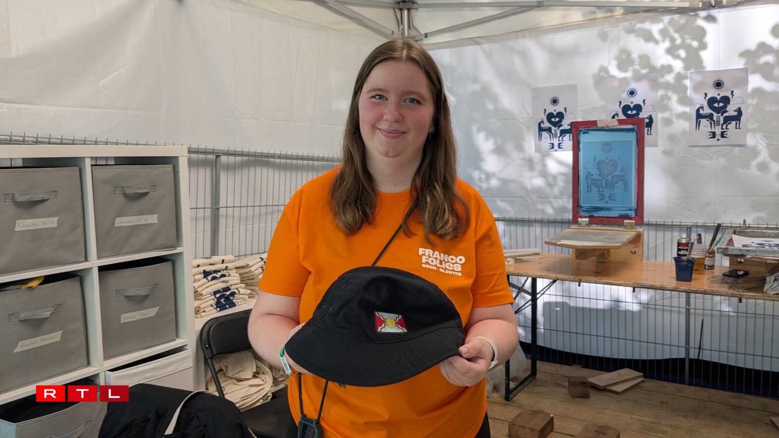 Anaïs, bénévole aux Francofolies 2025.