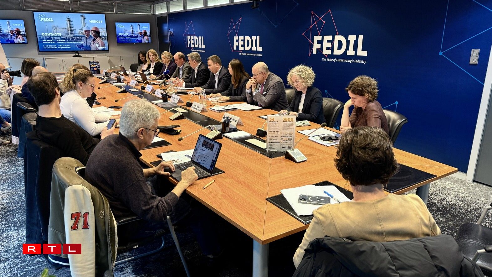 D'Fedil hat eng Pressekonferenz organiséiert.