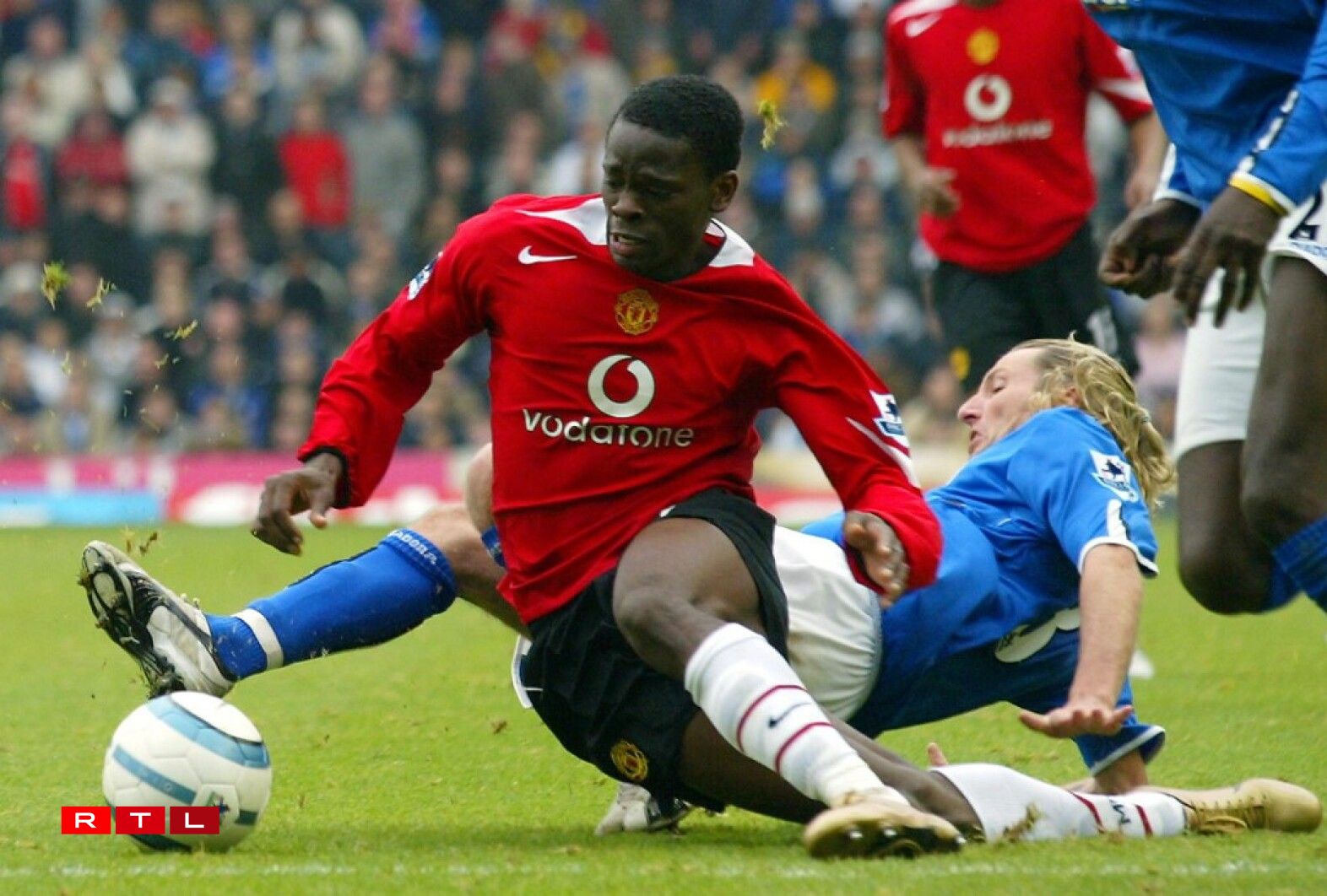 Louis Saha lorsqu'il jouait pour Manchester United.