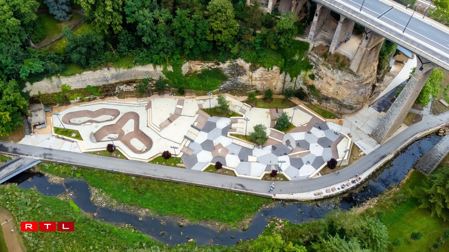 Mir sinn natierlech nees an der Stad