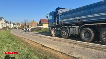 Um Donneschdeg de Moie krute sech um CR172 en Auto an e Camion ze paken.