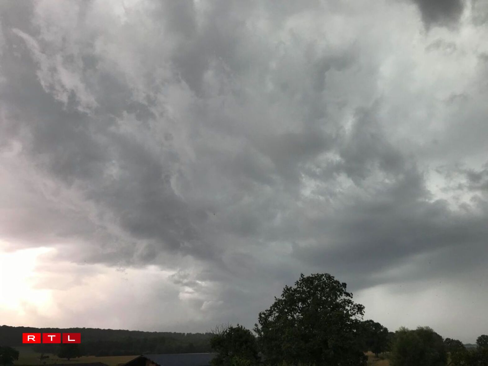 Clouds coming in over Kahler.