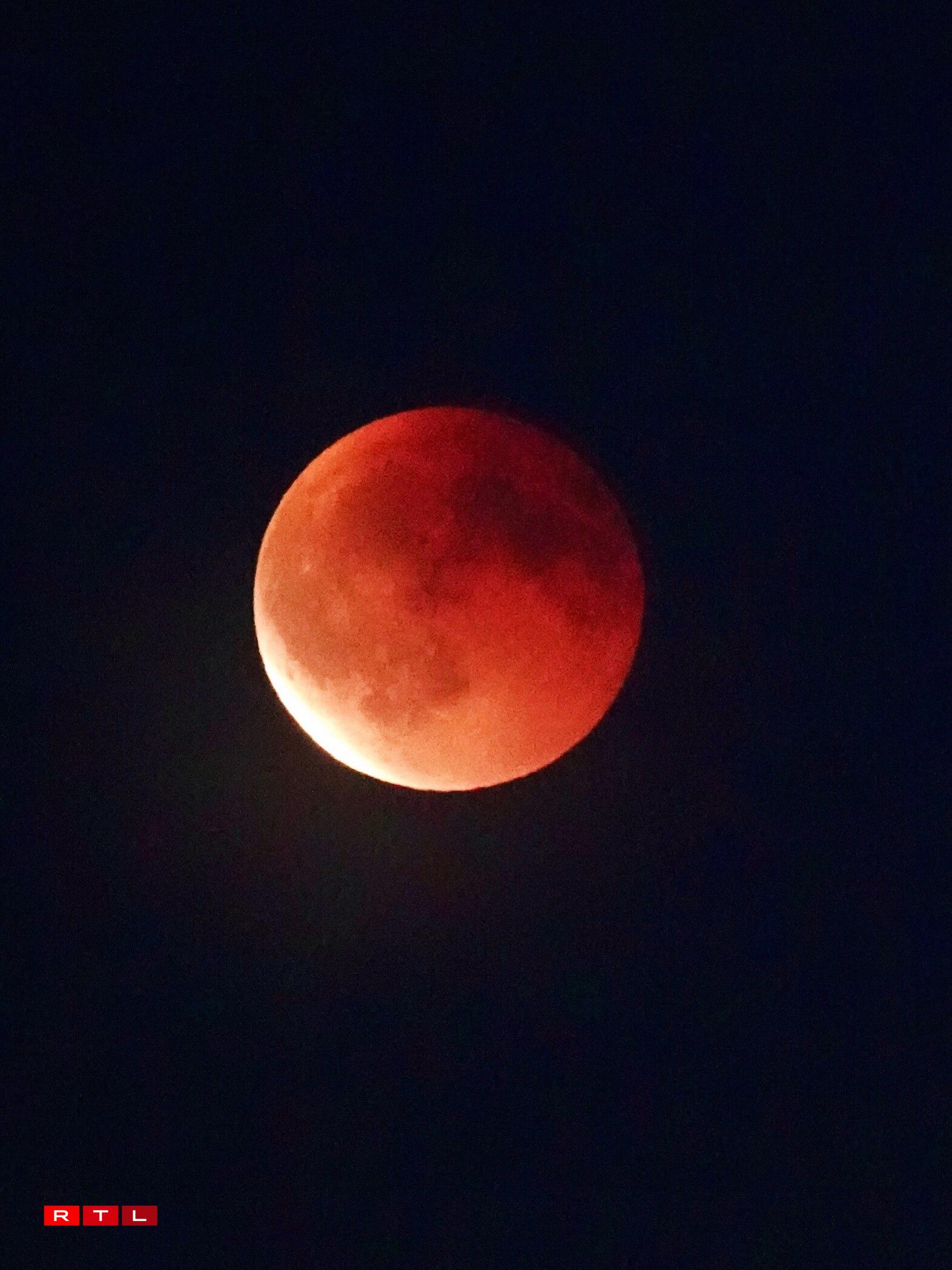 Zu Munschecker geholl/Claudine Schlesser