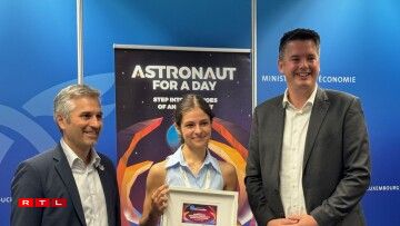 Lara Kalanke de l'Ecole européenne au Kirchberg reçoit également son diplôme