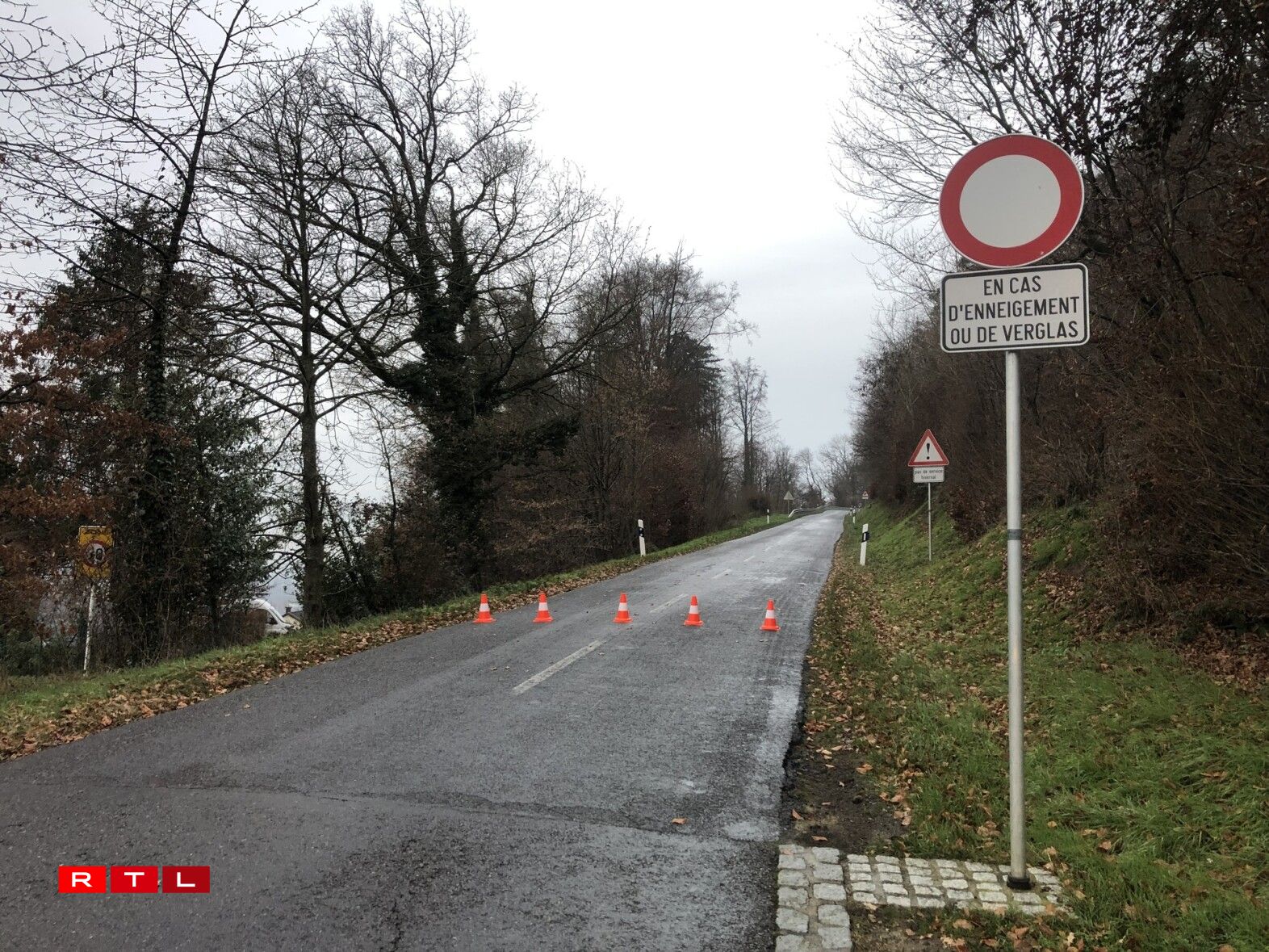 Och den CR120 tëscht Rolleng a Schous ass gespaart.