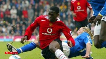 Louis Saha lorsqu'il jouait pour Manchester United.