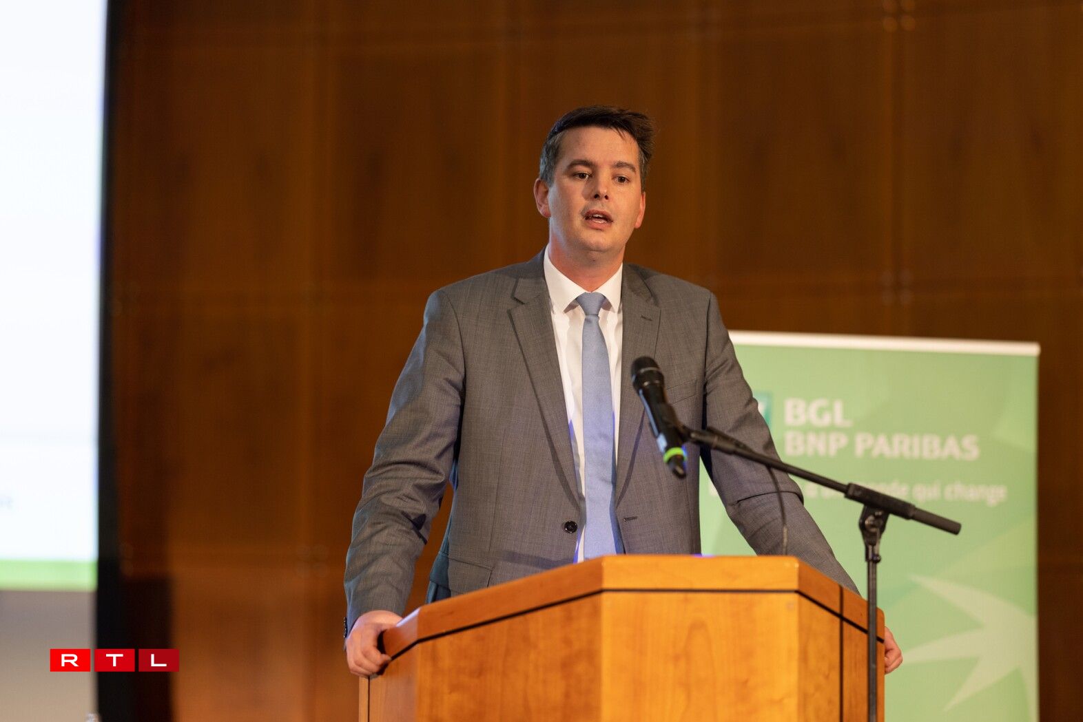 De Minister Lex Delles.