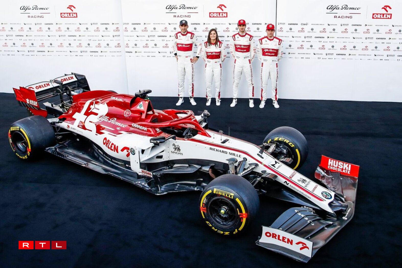 Alfa Romeo Racing ORLEN: Als leschte Won gouf rezent den C39 presentéiert. Et dominéiert Rout, ma déi wäiss Elementer suerge fir e gewëssenen Effekt.