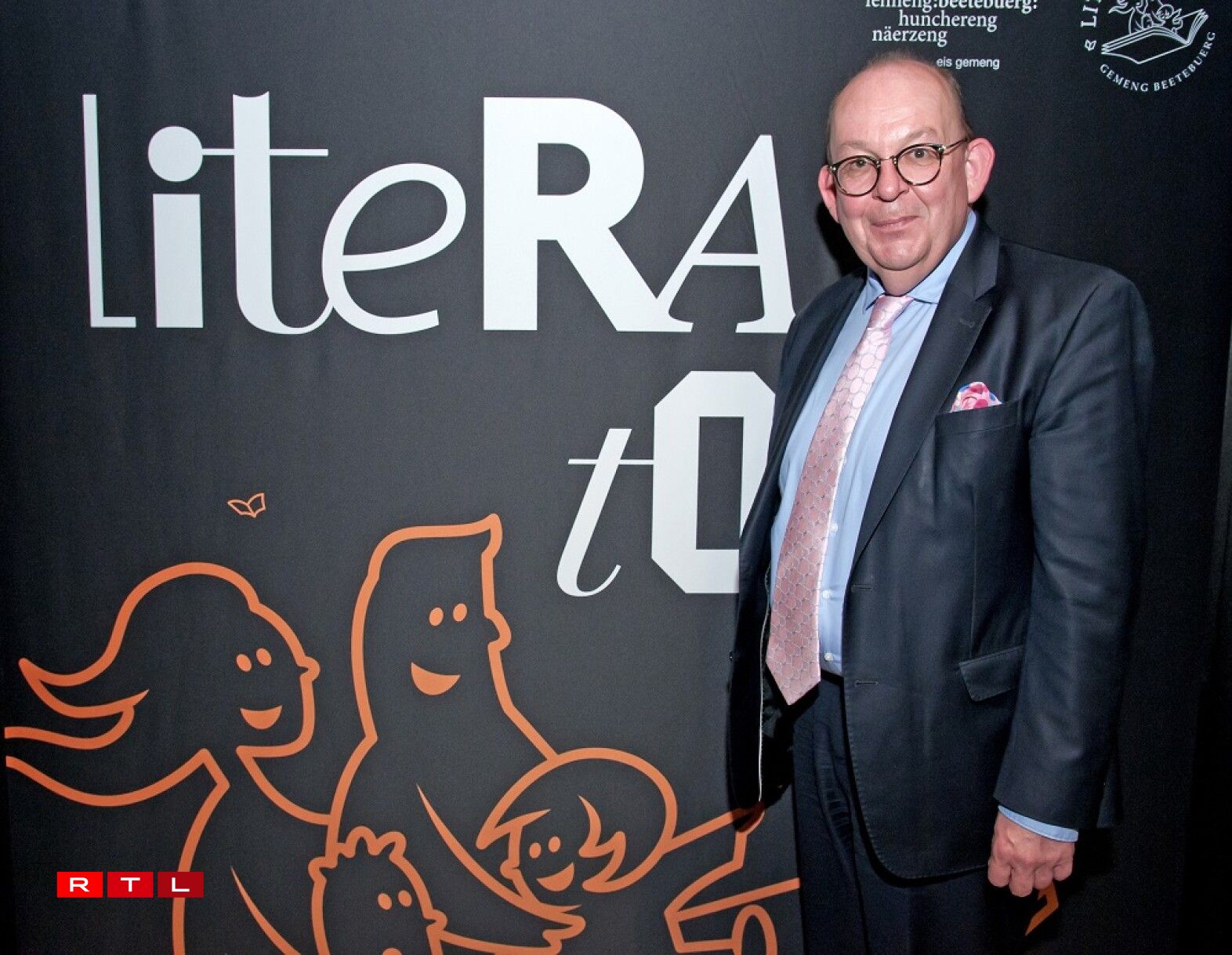 Och dëst Joer kënnt den Denis Scheck nees mat sengem