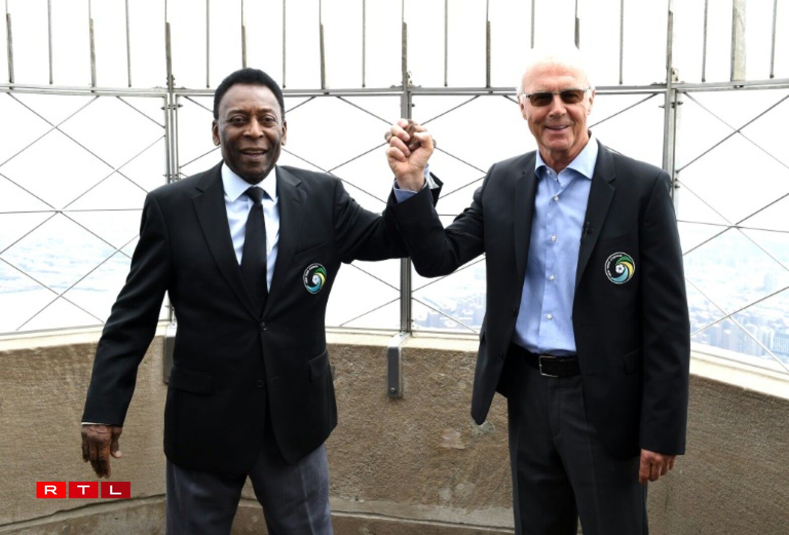 Deux légendes du football, Pelé et Franz Beckenbauer ont suscité l'intérêt pour le football aux États-Unis en rejoignant le New York Cosmos. Photo prise le 17 avril 2015.