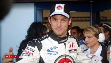 Den Jenson Button (Team BAR-Honda) freet sech, nodeems en 2004 seng éischt Pole Position feiere konnt.