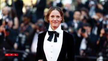 D'Vicky Krieps um leschten Owend vum 77. Filmfestival zu Cannes.