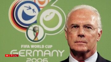 Franz Beckenbauer, alors président du Comité d'organisation de la Coupe du monde 2006 en Allemagne, le 6 mars 2006 à Düsseldorf.
