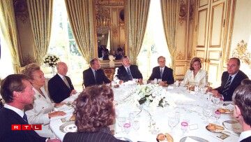 Jacques Chirac, le Grand-Duc Henri et a Grande Duchesse Maria Teresa à l'Élysée en octobre 2000.