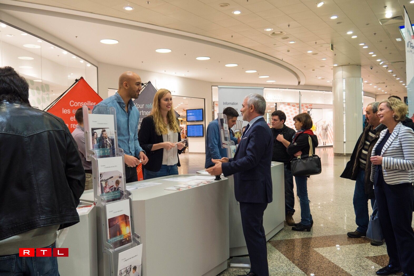Den Aarbechtsminister Dan Kersch um RTL-Jobdag - Foto: Adem