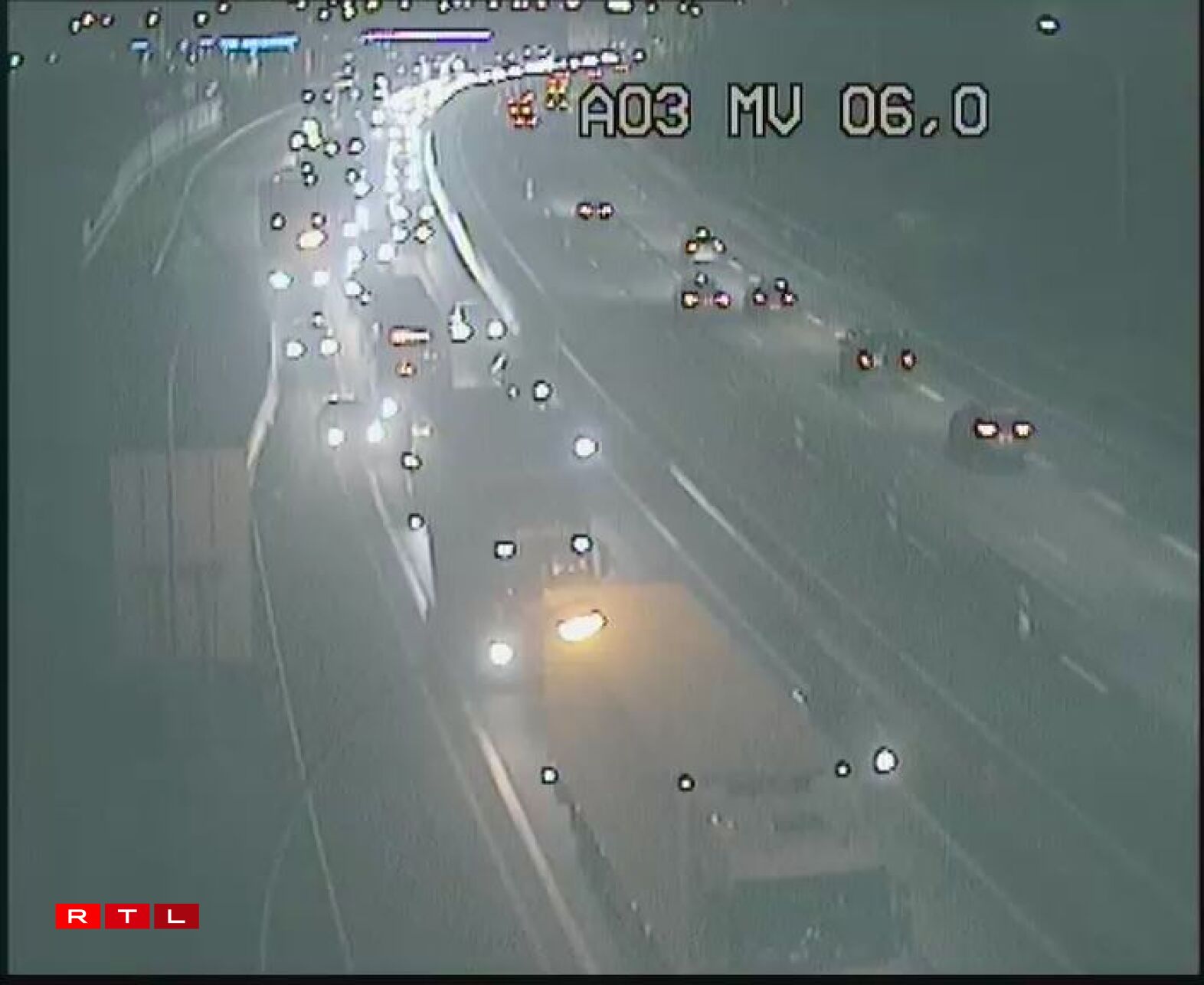 Une capture d'écran de la situation à hauteur de l'aire de Berchem, vers la France à 17h44