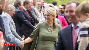 D'Grande-Duchesse Stéphanie beim Trounwiessel 2025.