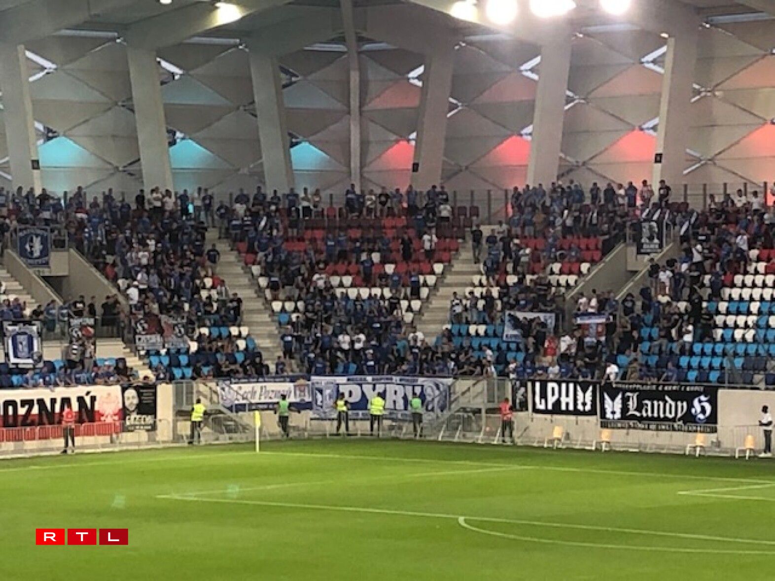 D'Supportere vu Lech Posen.