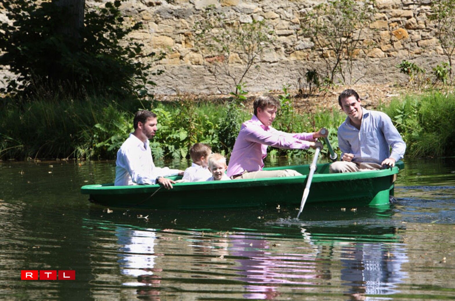 From lfet to right: Hereditary Grand Duke Guillaume, Prince Gabriel and Prince Noah, Prince Sébastien and Prince Félix enjoying a cruise on the royal barge.