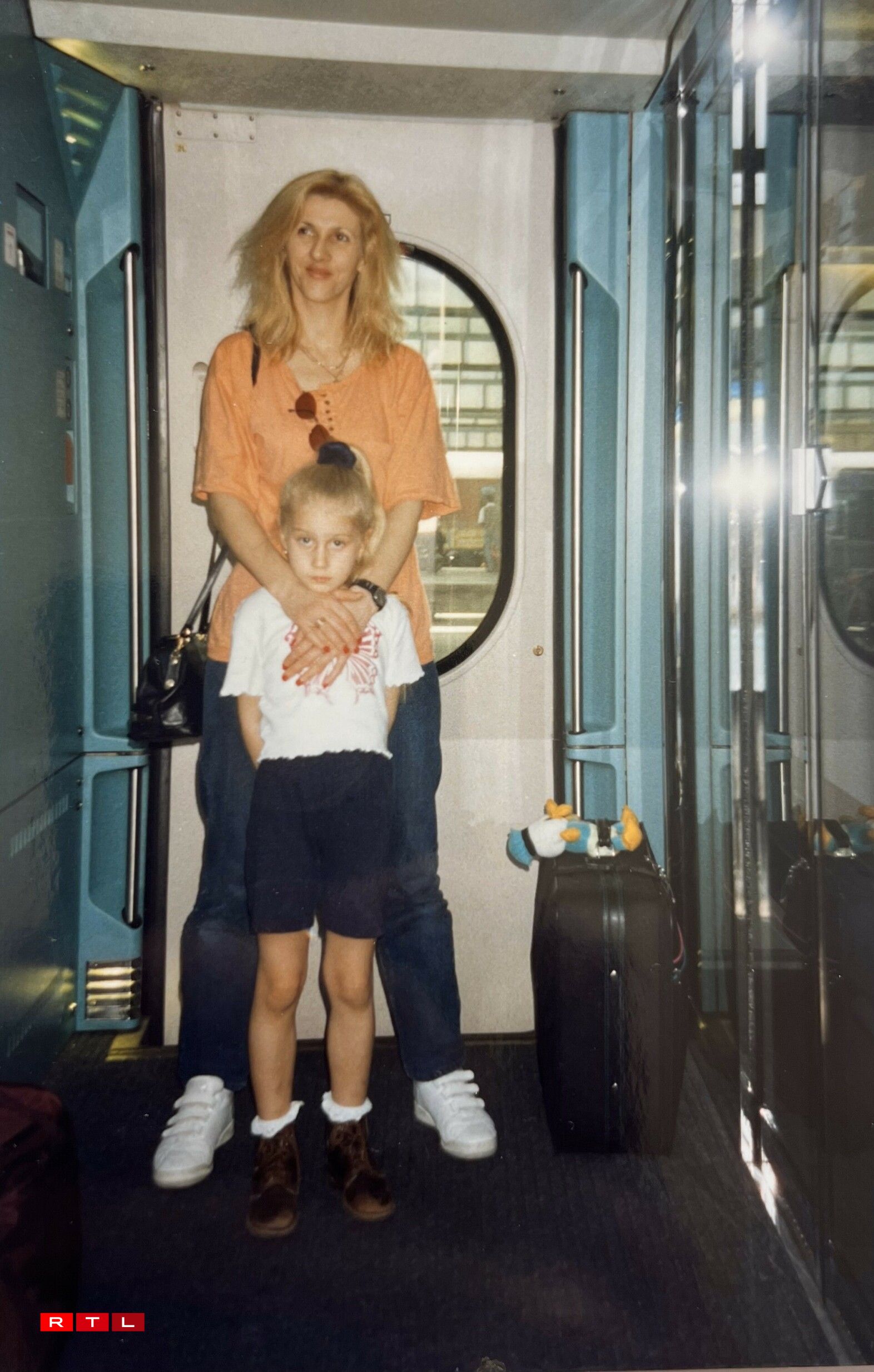 En Deel vun hirer Kandheet huet d'Dijana Engelmann um fréiere Flüchlingsschëff