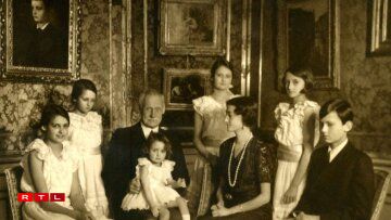 The Crown Prince and Crown Princess of Bavaria with their six children, in the late 1930s.
