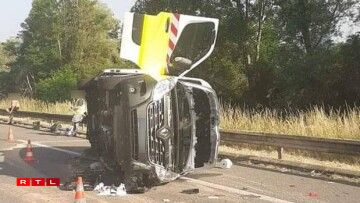 Un véhicule de la Sanef s'est renversé après une collision avec un poids lourd