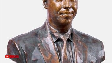 D'Büst vum Grand-Duc Guillaume vum Serge Ecker.