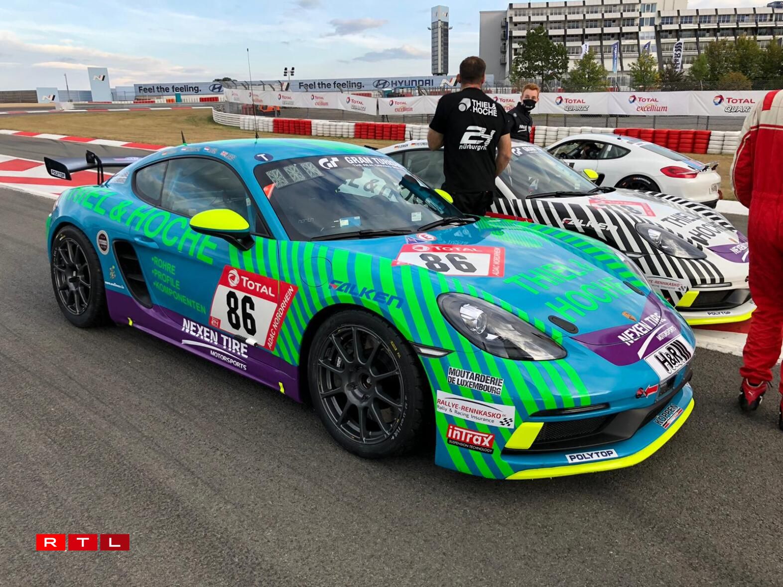 Um Porsche Cayman 718 GTS mat der Startnummer 86 fuere mam Yann Munhowen an Alain Pier direkt 2 Lëtzebuerger.