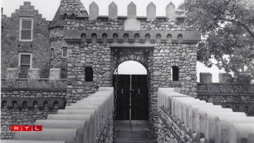 Drawbridge at Bettendorf Castle.