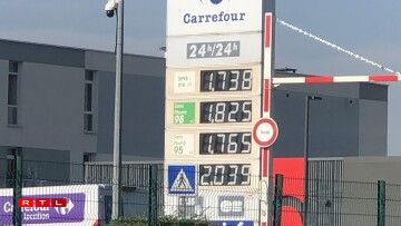 D'Spritpräisser bei Carrefour zu Thionville.