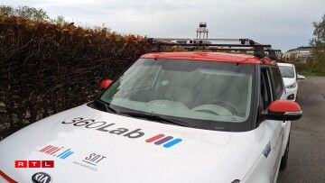 The laser on the roof has a range of 200m and is able to map the environment in real time to make driving safer.