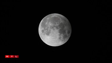 La Lune observée depuis la Bande de Gaza.